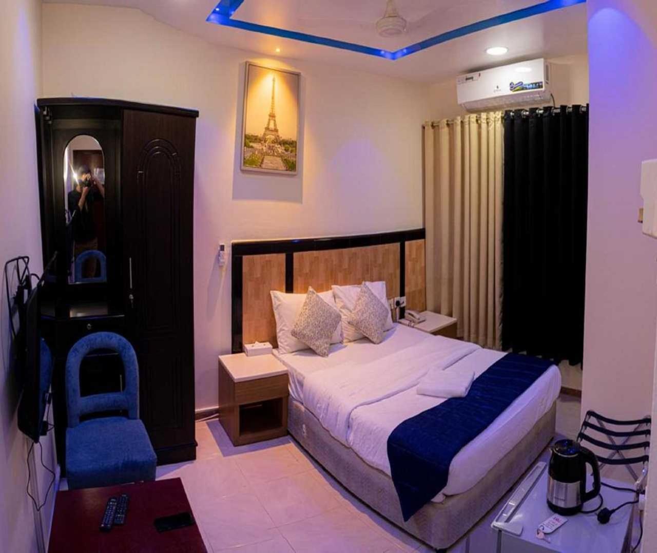 Sharjah Plaza Hotel Экстерьер фото